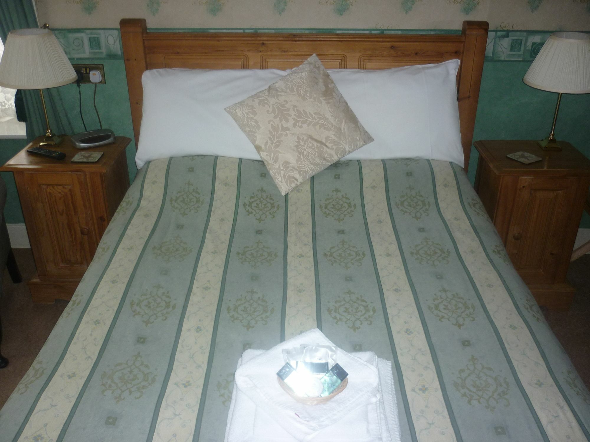 Bed and Breakfast Ashwood Grange Торкі Екстер'єр фото