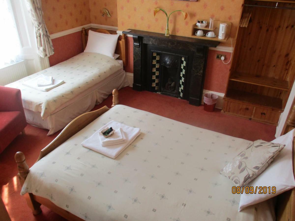 Bed and Breakfast Ashwood Grange Торкі Екстер'єр фото