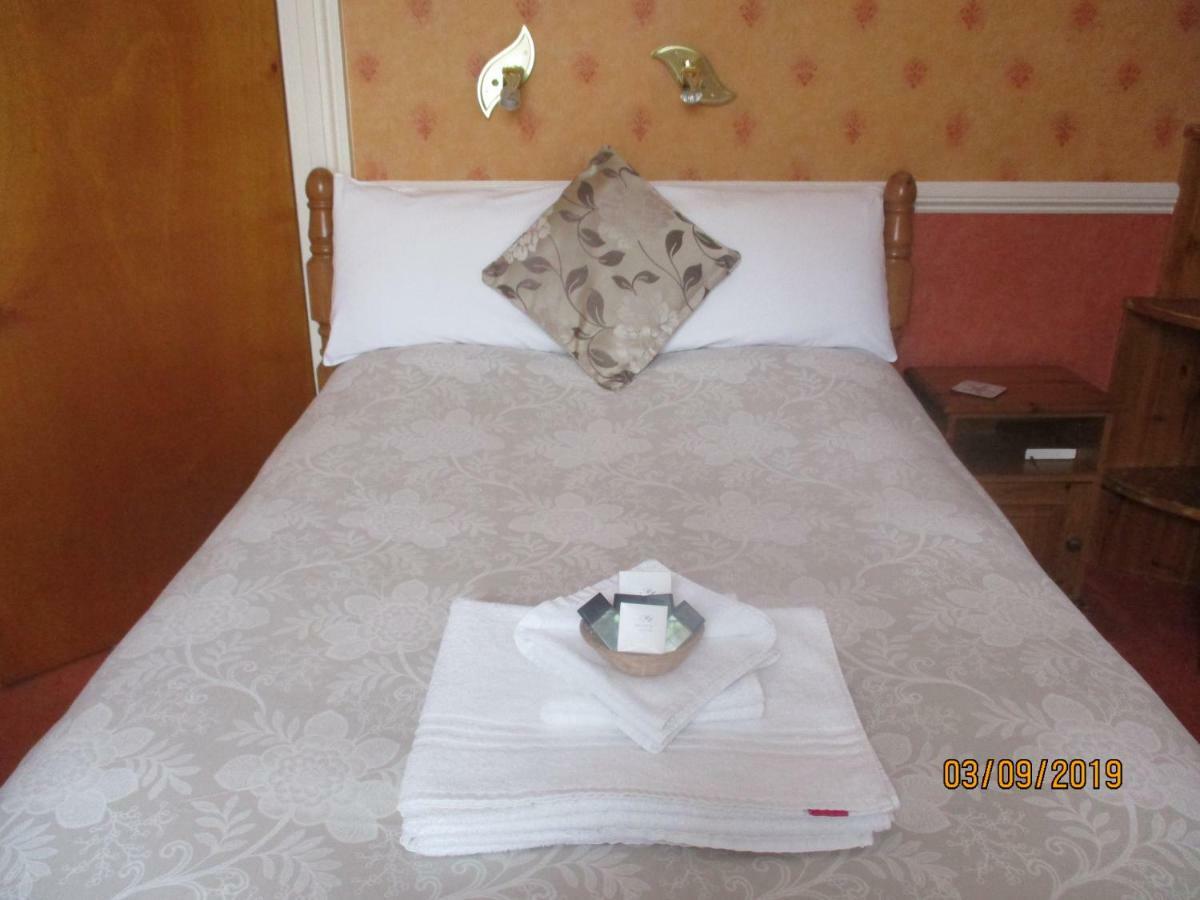 Bed and Breakfast Ashwood Grange Торкі Екстер'єр фото